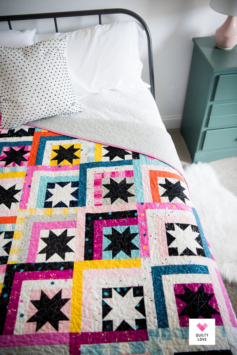 Log Cabin Stars - Quilt Pattern (Printed)
